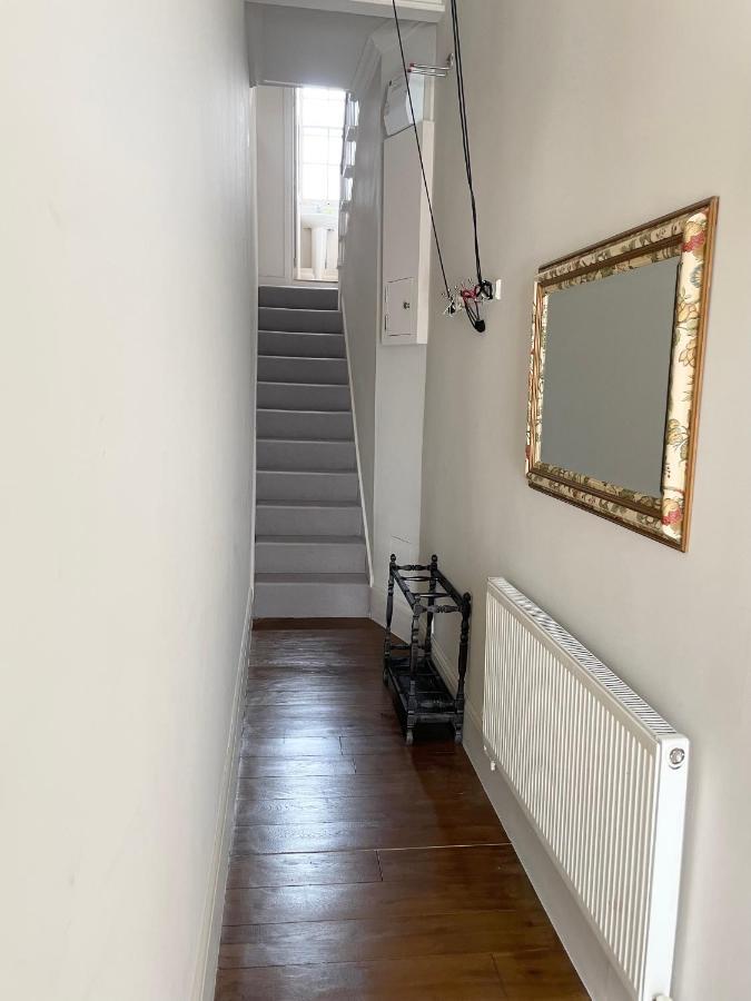 Victoria Maisonette Apartment London Bagian luar foto