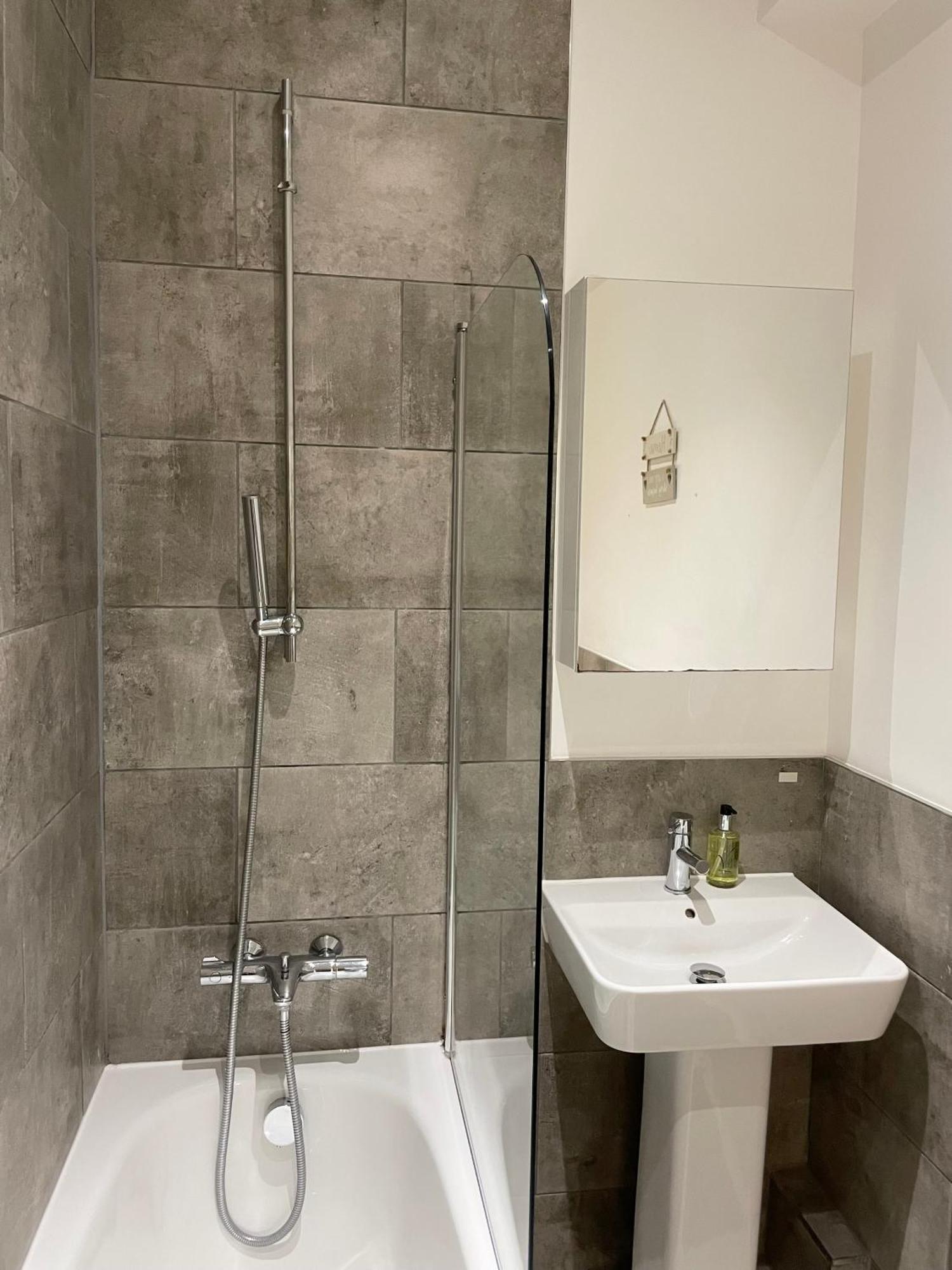 Victoria Maisonette Apartment London Bagian luar foto